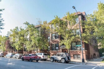Building Photo - 2348 W Wilson Ave