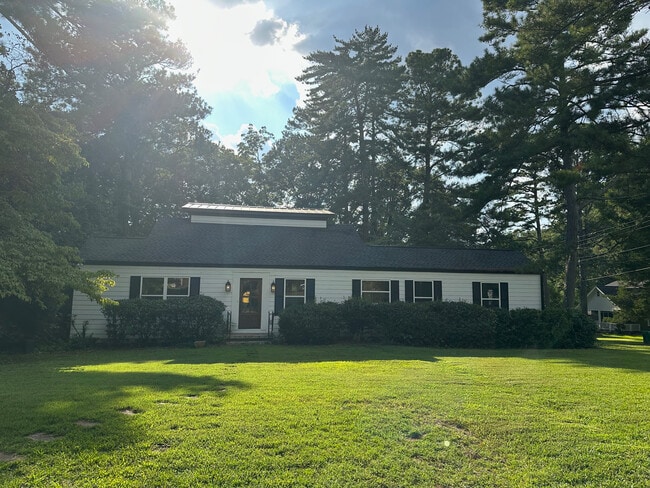 Photo - 1045 Forrest Blvd House