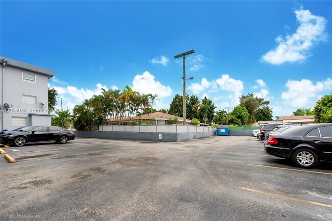Building Photo - 5100 W Flagler St