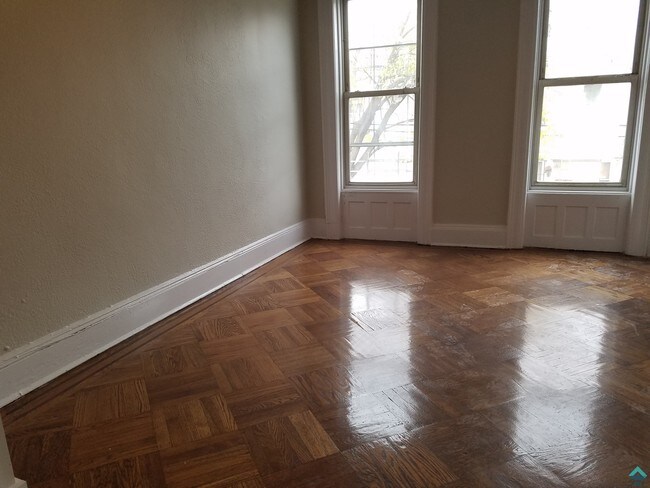 Foto del edificio - 1494 Jefferson Ave