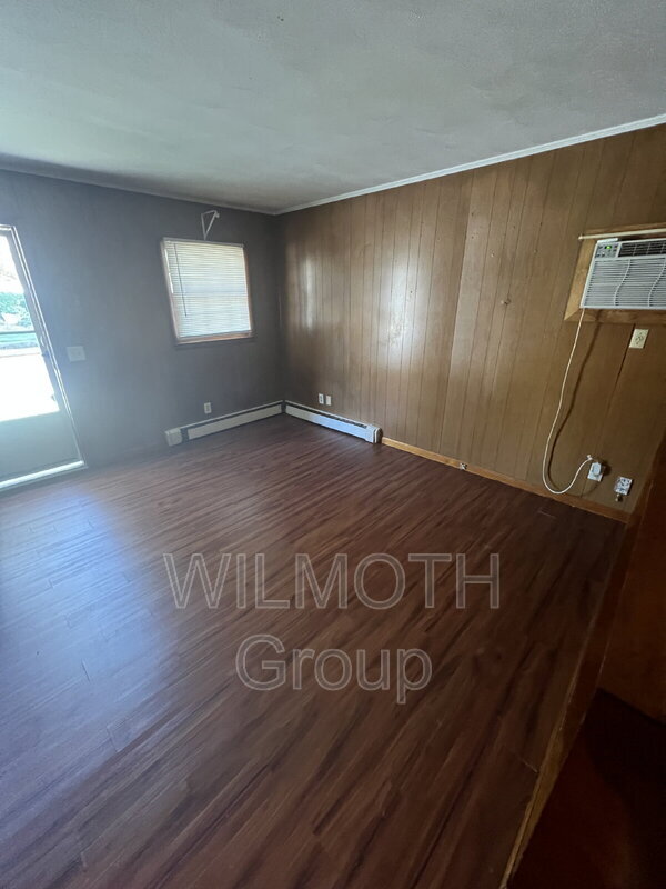Foto del edificio - 107 Wallace Dr