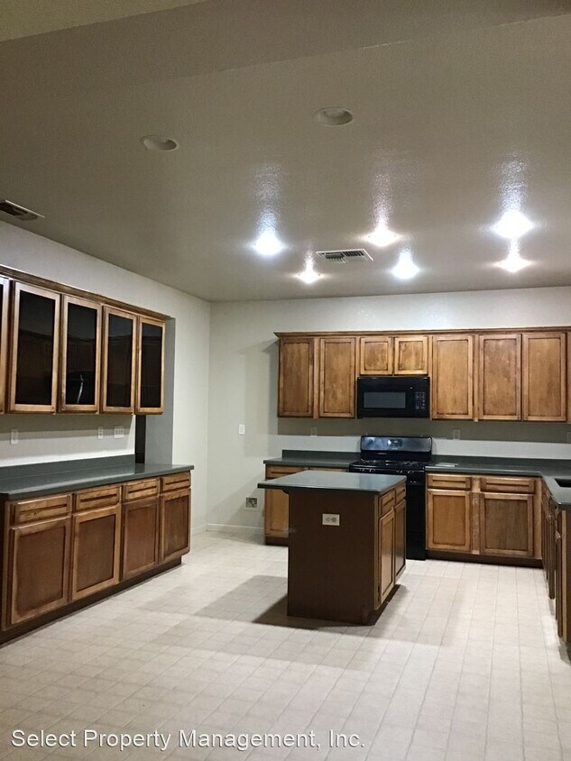 4 br, 3 bath House 2109 Buck River Street House Rental in Yuba City, CA