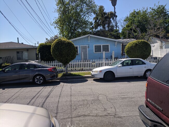 Building Photo - 25101 Feijoa Ave