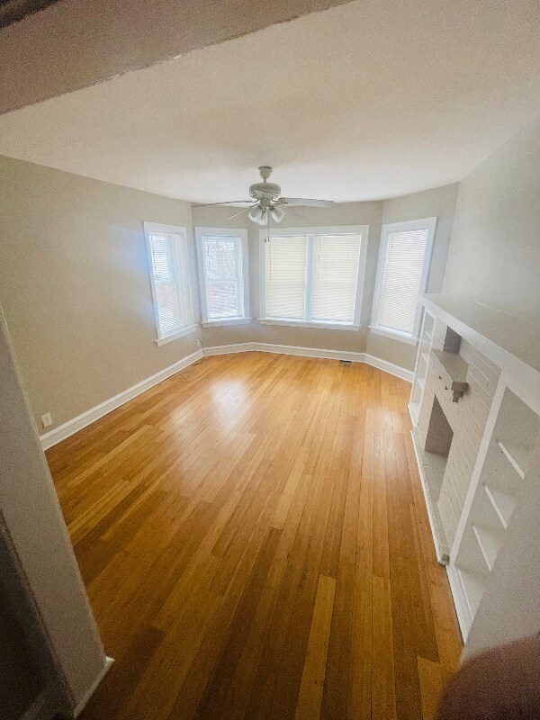 Foto principal - 6005 S Artesian Ave