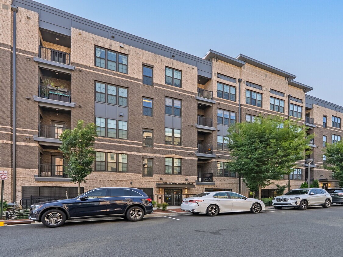 Primary Photo - Discover Modern Comfort at Wind Charm Street