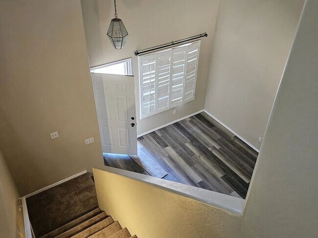 Foto del edificio - 1343 E 10th Pl