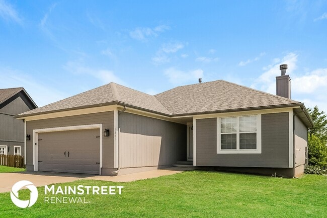 Building Photo - 1801 Debrah Dr