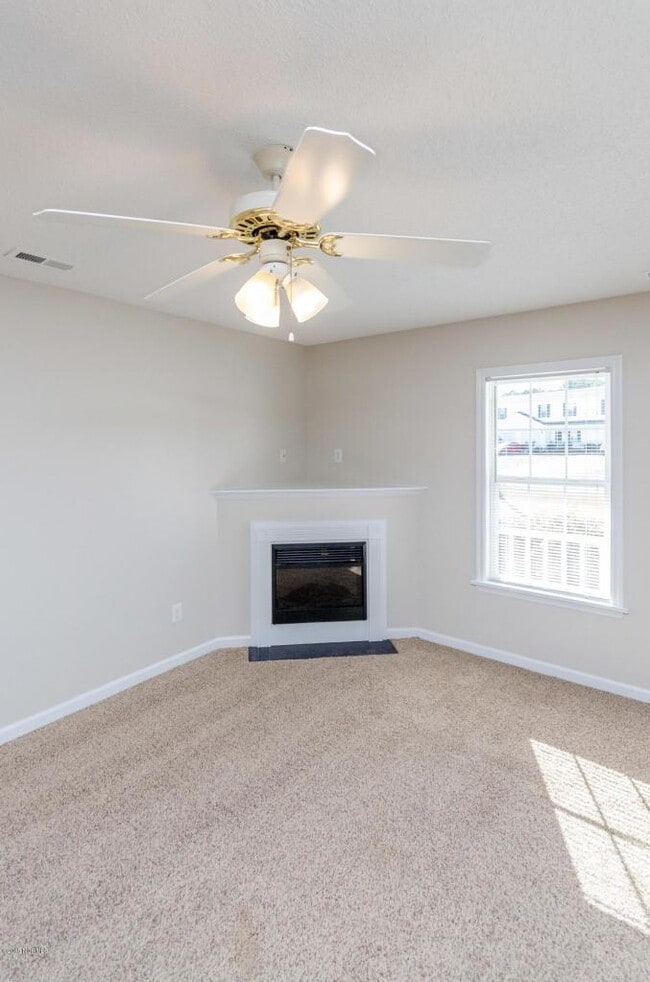 Foto del edificio - Nice 2 Bedroom Townhome - 348 Winners Circ...