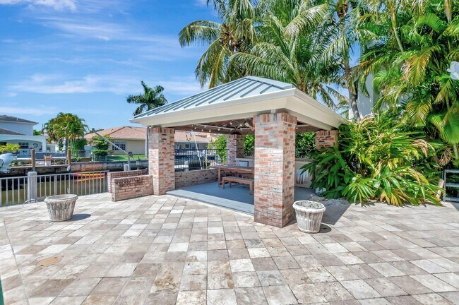 Foto del edificio - 540 SW 15th St