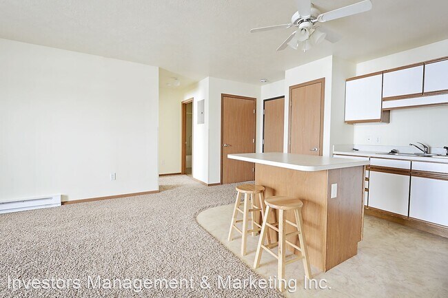 Building Photo - 305 27th Ave NW