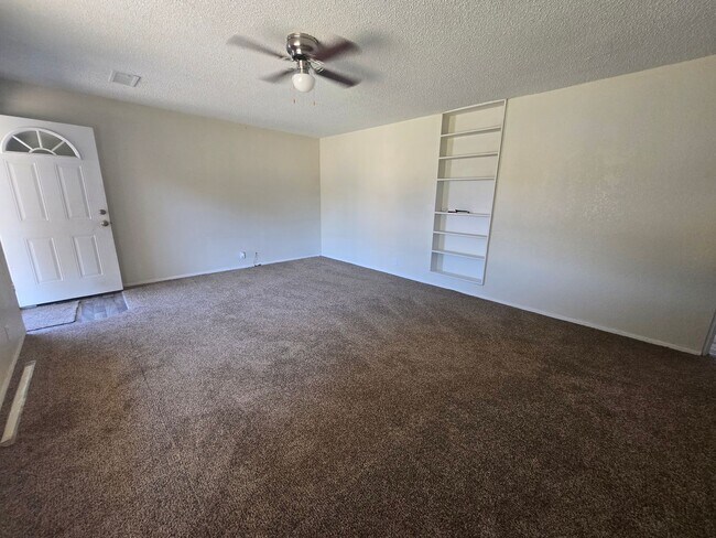 Foto del edificio - Winter Special! Half off first months rent!!