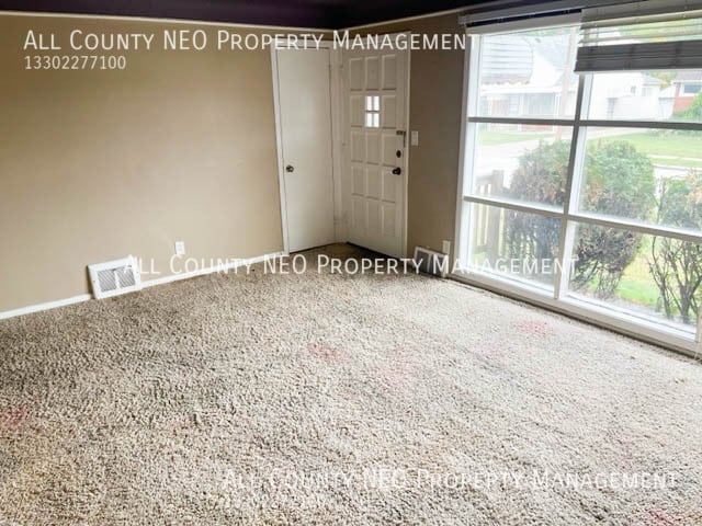 Building Photo - 21260 Carol Dr
