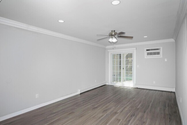 Building Photo - 92 Cassa Loop