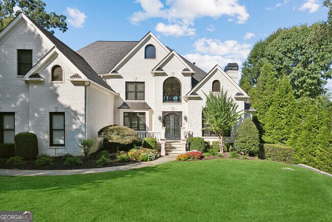 Foto del edificio - 675 Falls Lake Dr
