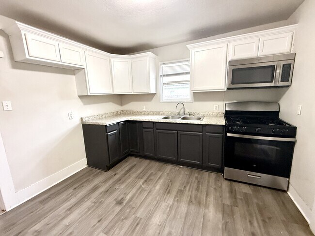 Foto del edificio - 705 Parkway