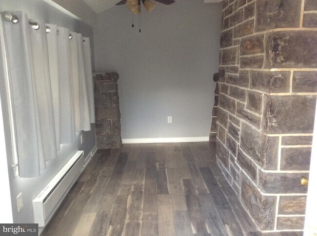 Foto del edificio - 727 Cornell Ave