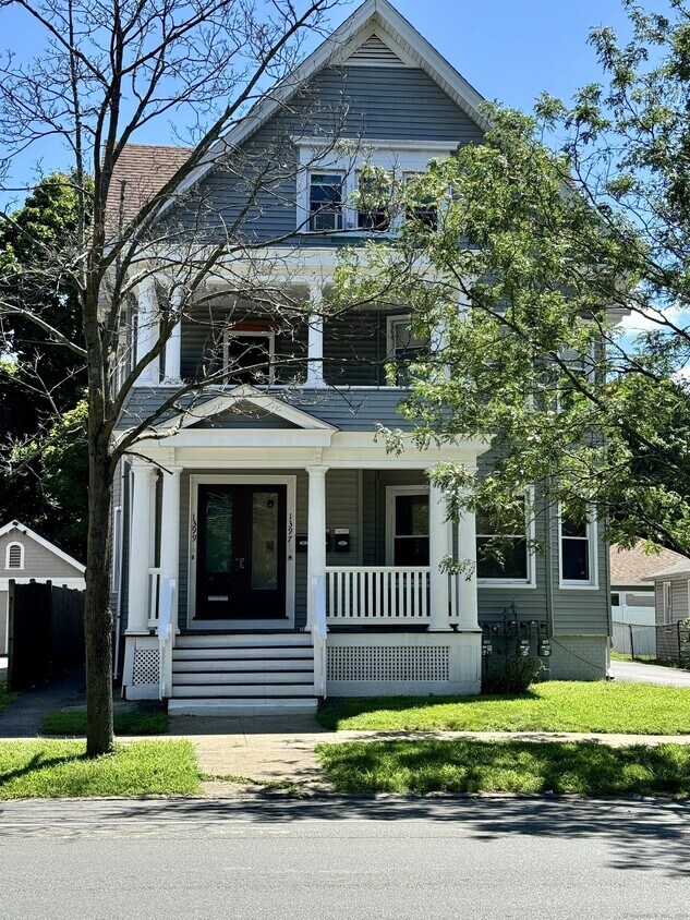 Foto principal - 1397 Ella T Grasso Blvd