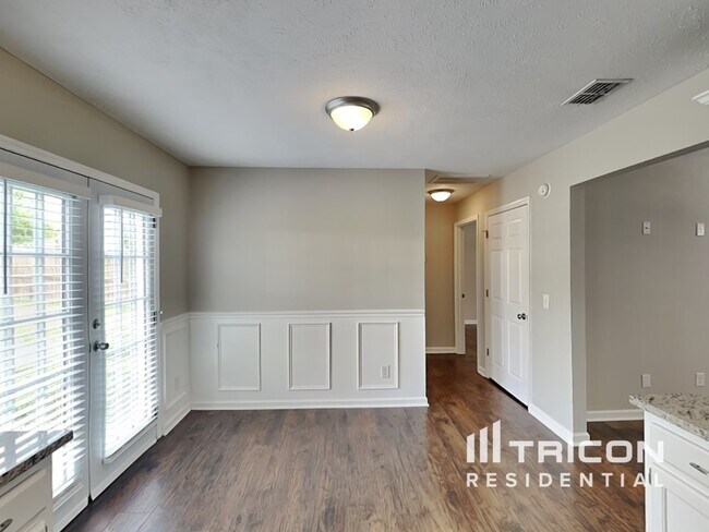 Building Photo - 504 Sanders Drive La Vergne TN