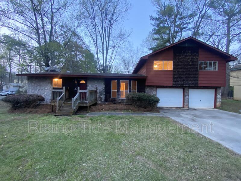300 Argonne Dr, Center Point, AL 35215 House Rental in Center Point
