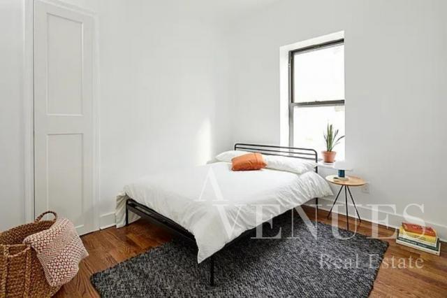 Foto del edificio - 4 bedroom in Brooklyn NY 11226