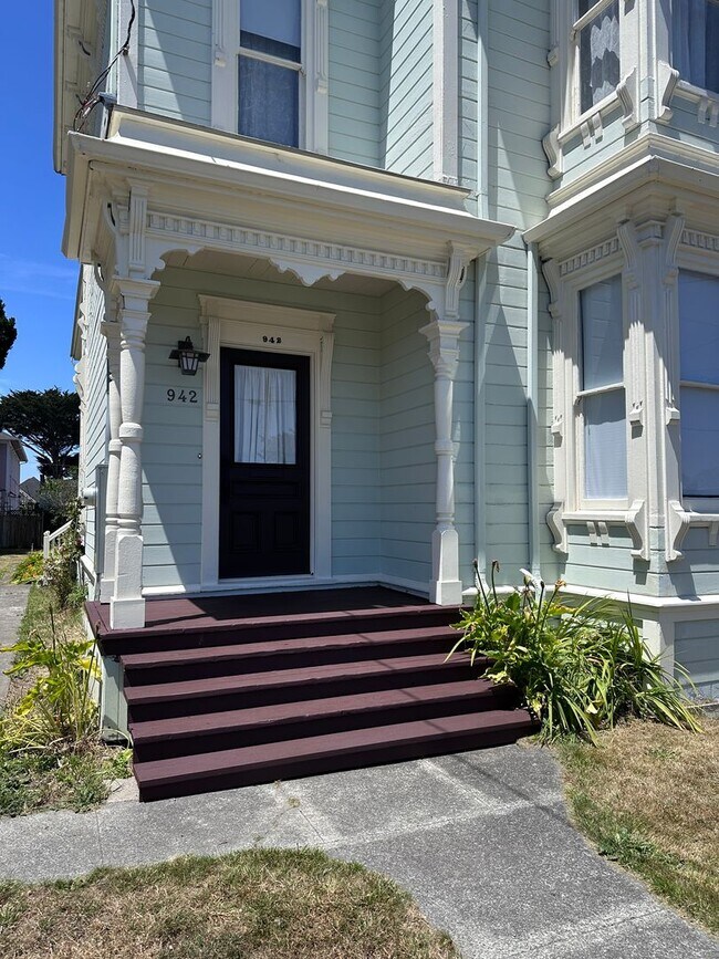 Foto del edificio - Stunning 1890 Eastlake Victorian | 5 Bedrooms | 2 Bathrooms | Flex Spaces | Steps from Old Town E...