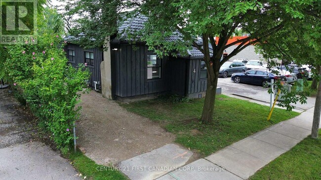 Photo du bâtiment - 4 Elmwood Pl
