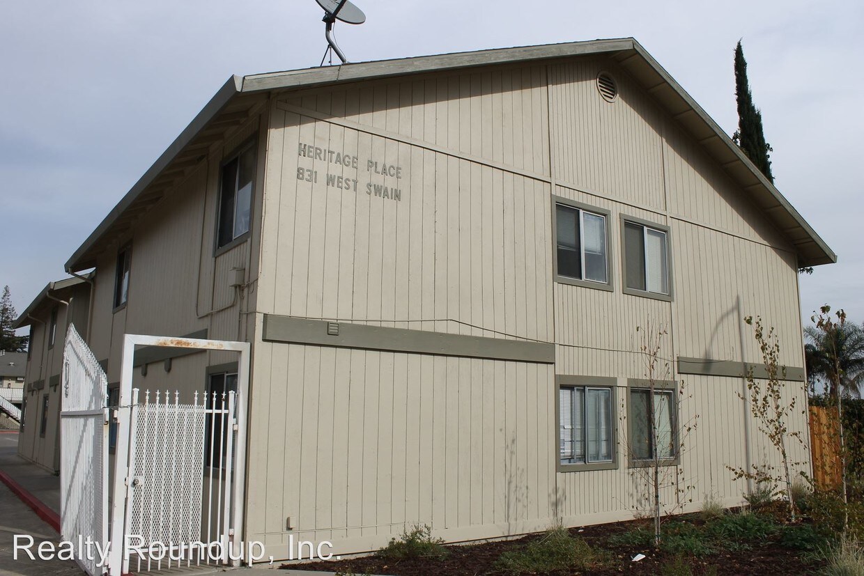 Primary Photo - 831 W Swain Rd
