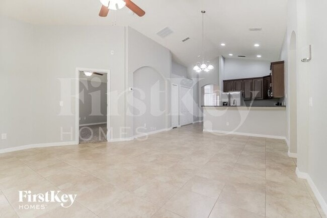 Building Photo - 16520 Deer Chase Loop