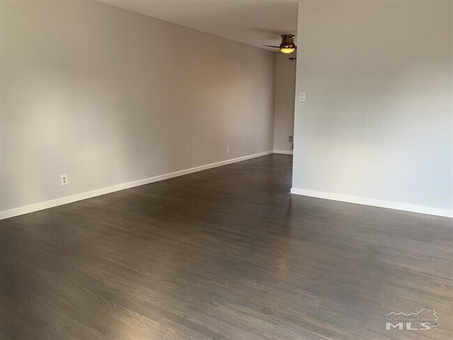 Building Photo - 770 Ibis Ln
