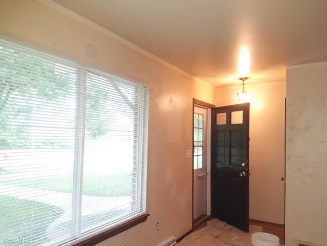 Foto del edificio - 8704 W Howard Ave