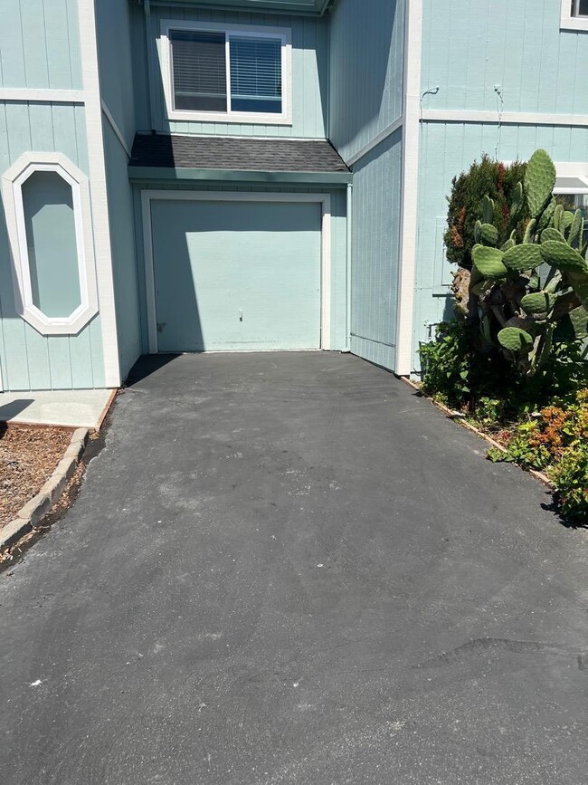 Foto del edificio - 2674 Christine Oaks