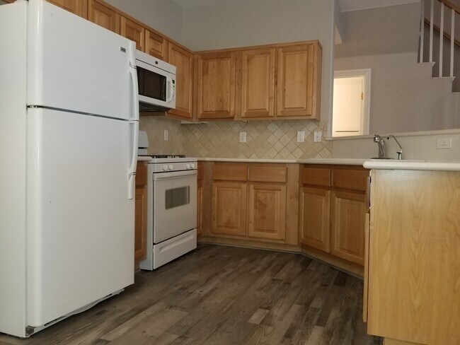 Foto del edificio - ~~Beautiful Mountains Edge Townhome!  3 Bed, 2.5 Bath ~ New! New! New!