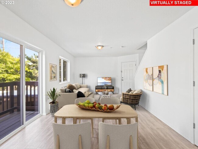 Building Photo - 2 bedroom 1.5 bath Condo! Washer and Dryer...