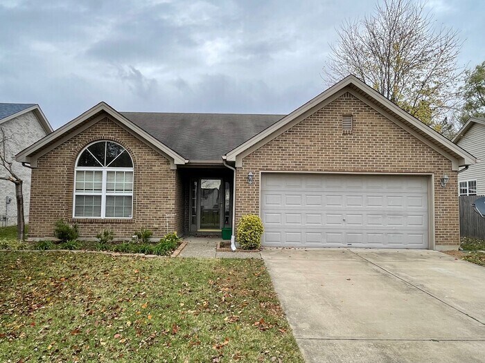 11212 Woodridge Lake Way, Louisville, KY 40272 House Rental in