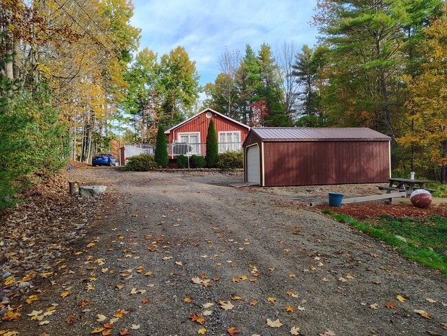 Front driveway - 18 Buckwood Rd