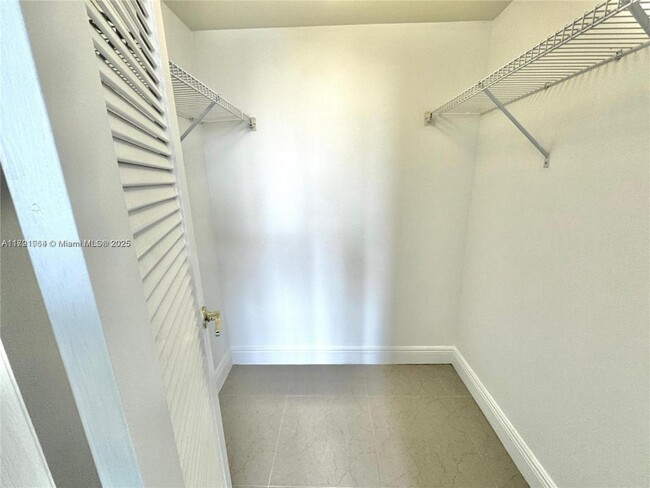 Foto del edificio - 3150 W Rolling Hills Cir