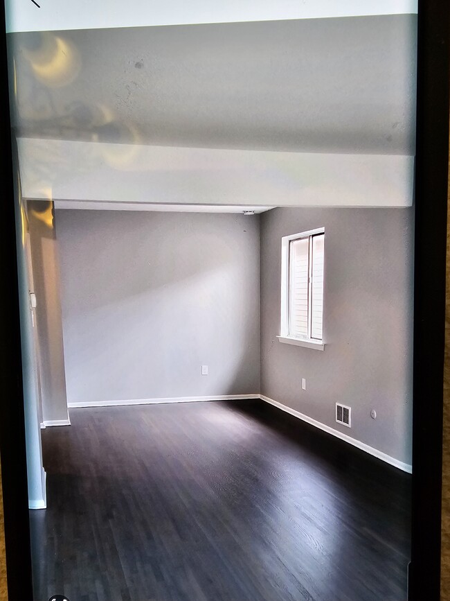 Building Photo - 622 Bergen St