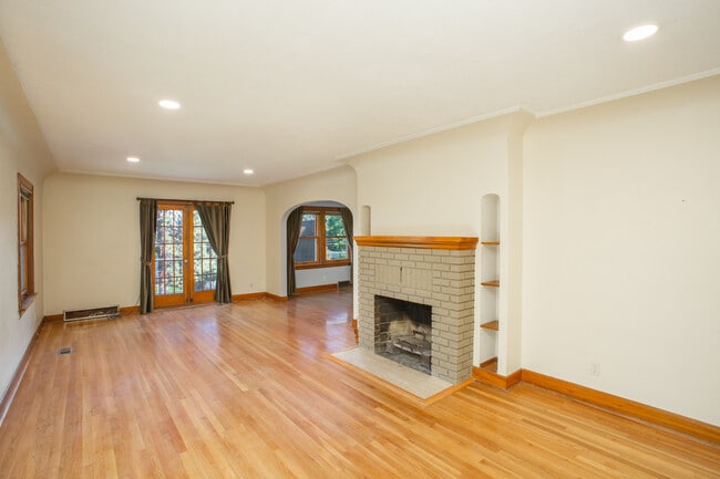 Building Photo - 1703 E 17th Ave