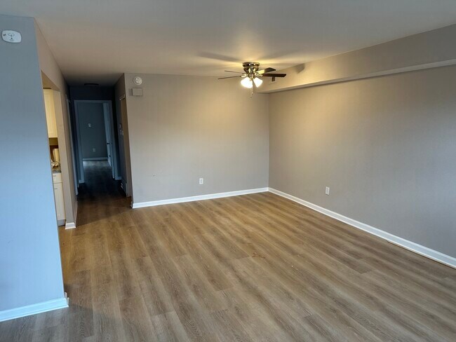 Foto del edificio - 8034 Craig St