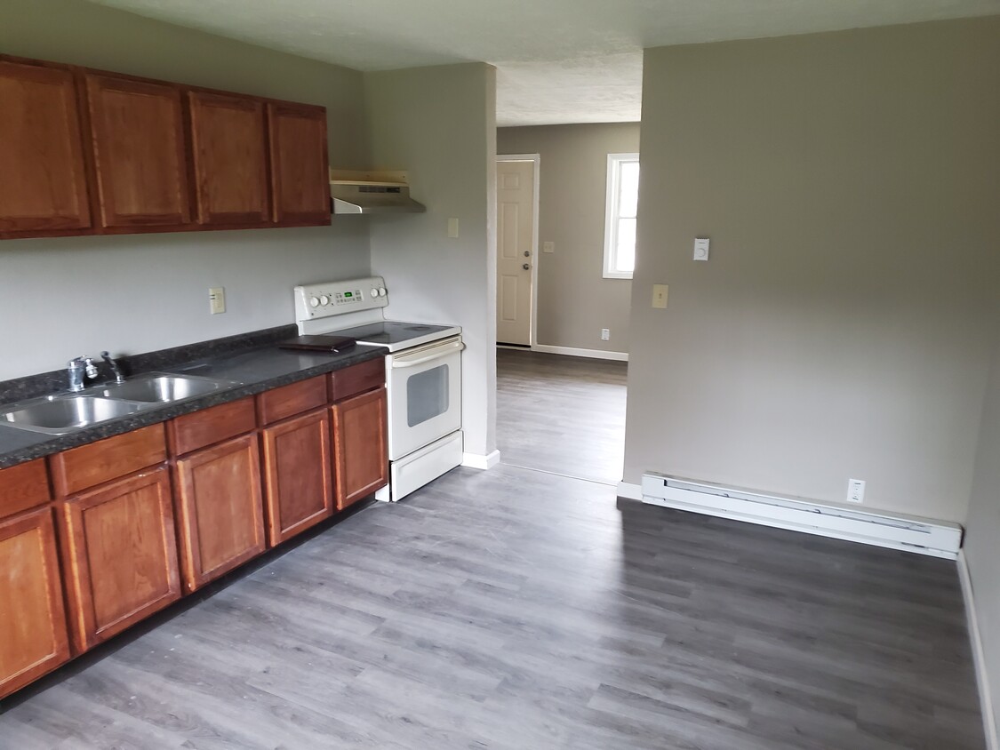 Kitchen cabinet style may vary by unit - 207 S Keystone Cir