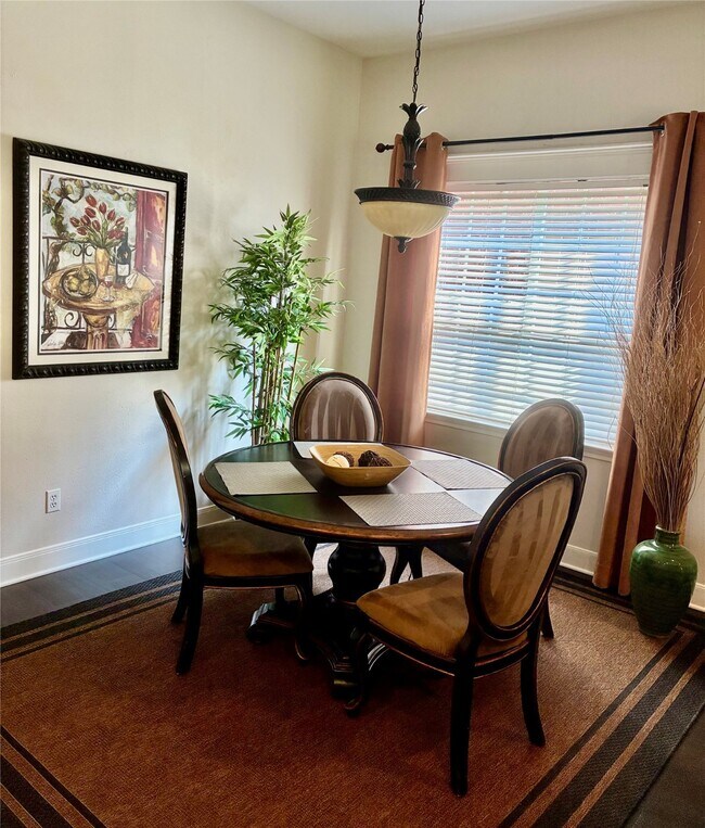 Foto del edificio - 435 N Rivershire Dr