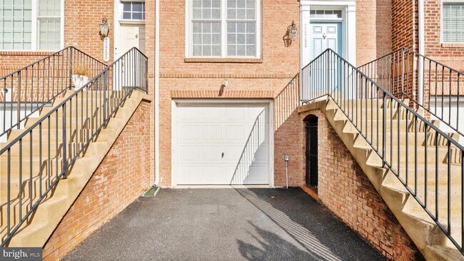 Foto del edificio - 21753 Ladyslipper Sq
