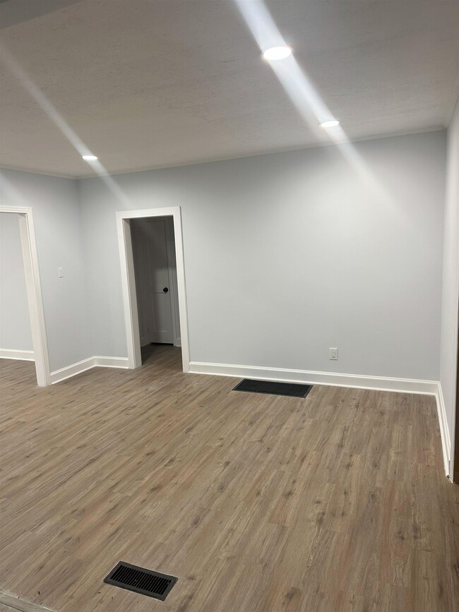 Foto del edificio - 22 N Pittman St