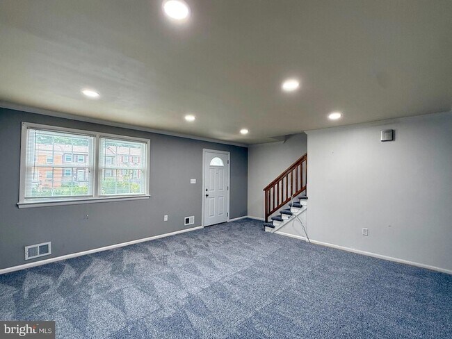 Foto del edificio - 6526 Beechwood Dr