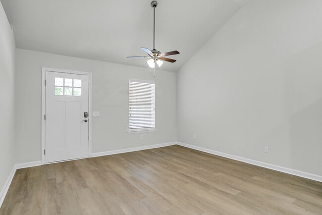 Building Photo - 2108 California Ave