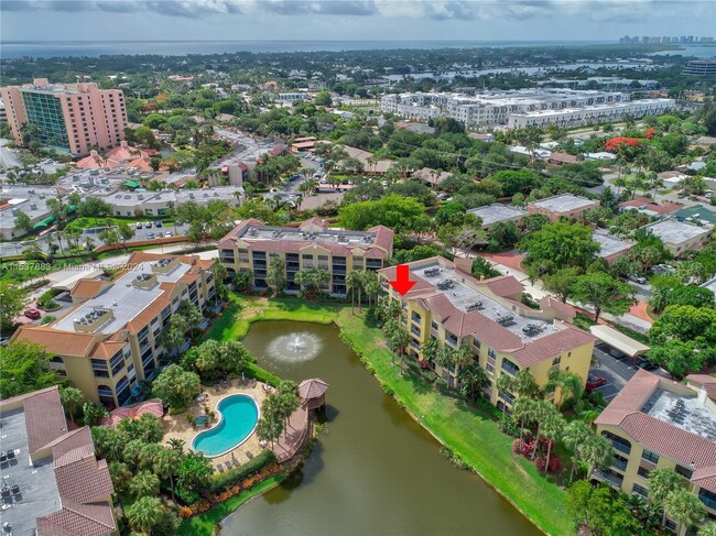 Foto del edificio - 500 Uno Lago Dr