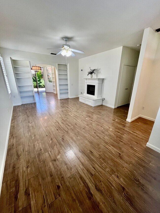 Foto del edificio - Two Bedroom Home for Rent in Sun City Roseville