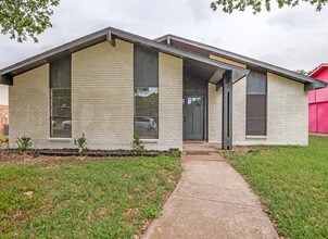 Building Photo - 7310 Chinaberry Rd