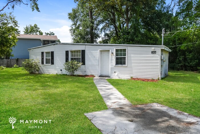 Building Photo - 10406 Pinehurst Dr