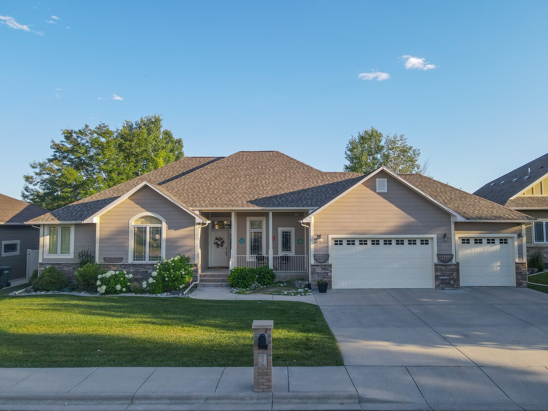 4236 Waterford Dr, Billings, MT 59106 House Rental in Billings, MT